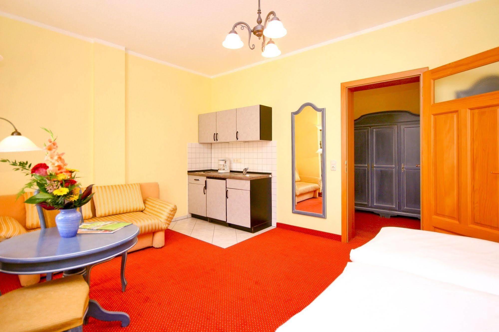Hotel Garni Getreuer Eckart بينز المظهر الخارجي الصورة